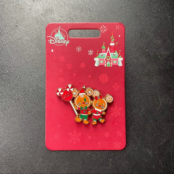 Gingerbread Mickey & Minnie Disney Pin - Picture 1 of 4